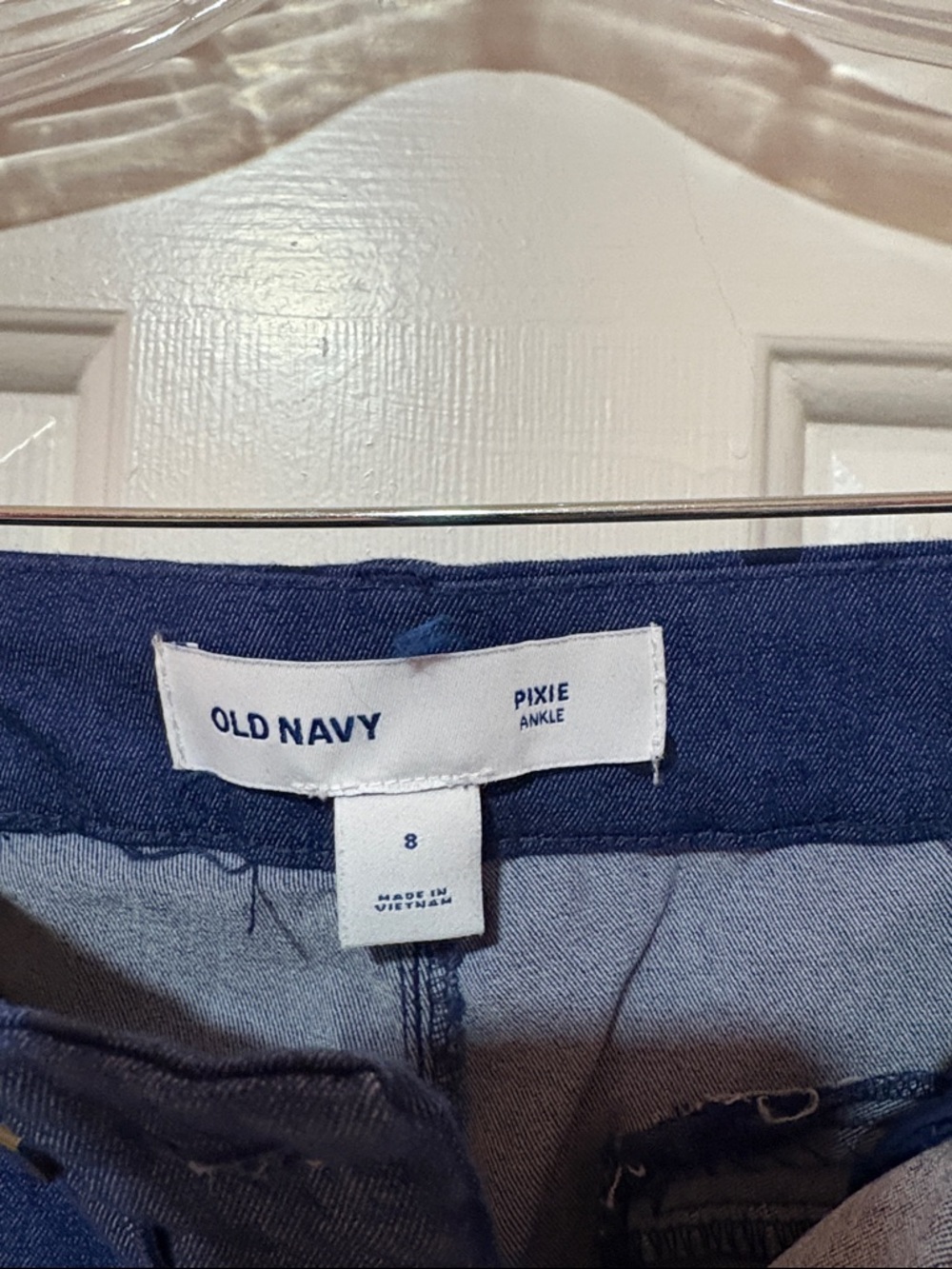 Old Navy pixie pants - Picture 3 of 3